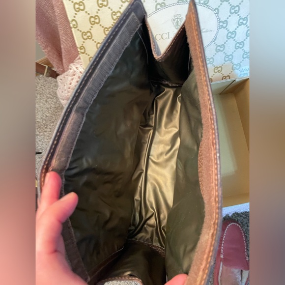 Gucci Sherry GG Supreme Canvas Clutch Velcro Closure with original box!! - Picture 15 of 16